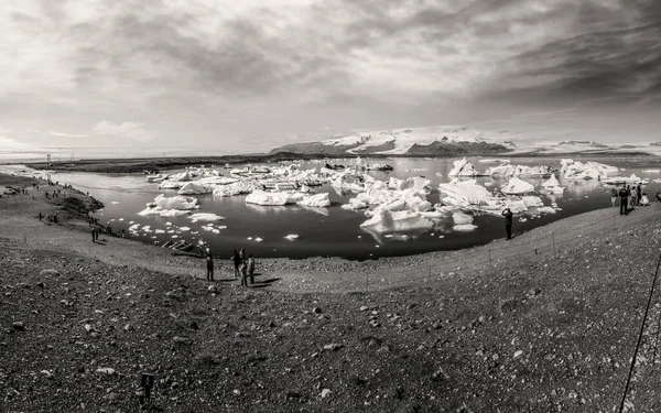 Vista Panorâmica Preto Branco Lagoa Jokulsarlon Sul Islândia Temporada Verão — Fotografia de Stock