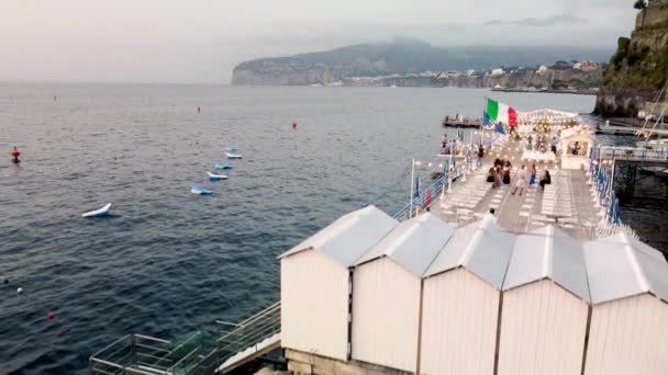 Letecký Pohled Krásnou Sorrento Beach Přístav Při Západu Slunce Amalfi — Stock video