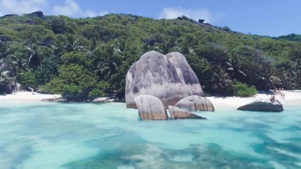 Vackra Seychellerna Stranden Digue Flygfoto Över Anse Source Argent — Stockvideo