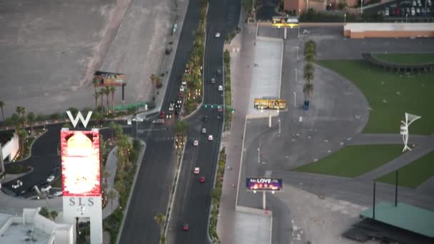 Las Vegas Nevada Juni 2018 Flygfoto Över Stadstrafiken Från Stadstornet — Stockvideo