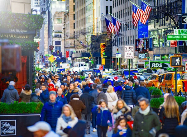 Nova Cidade Iorque Eua Dezembro 2018 Grandes Multidões Pessoas Caminhando — Fotografia de Stock