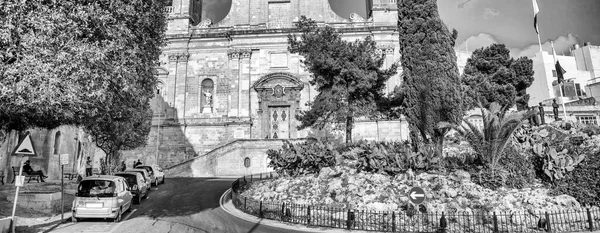 Roundabout Front City Center Valletta Malta — ストック写真