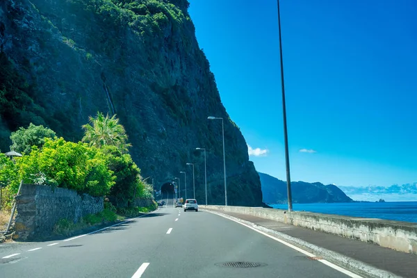 Camino Costero Junto Océano Isla Madeira Hermoso Día Soleado Portugal — Foto de Stock