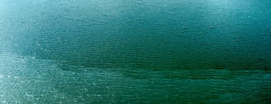 Wyoming 'deki Tensleep Reservoir Gölü' nün havadan görünüşü, yaz mevsimi..