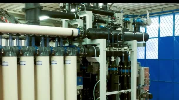 Långsam Rörelse Syn Omvänd Osmos System För Vatten Dricksvattenverket Vattenreningssystem — Stockvideo