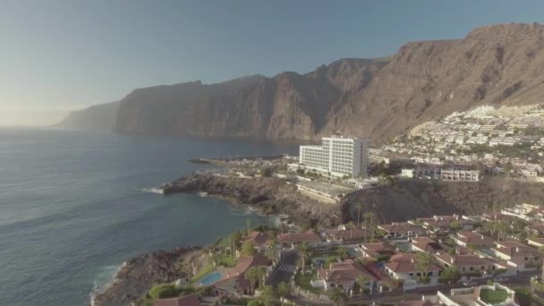 Pemandangan Panorama Udara Santiago Del Teide Pada Hari Musim Panas — Stok Video