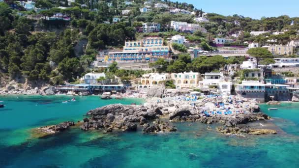 Krásné Pobřeží Pláži Marina Piccola Capri Letecký Pohled Dronu — Stock video