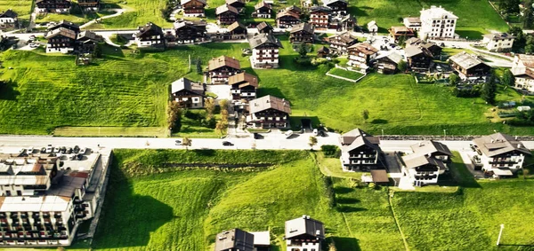 Increíble Vista Aérea Sappada Pequeña Ciudad Las Montañas Dolomitas Italia —  Fotos de Stock