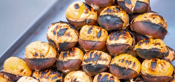 Roasted Chestnuts Popular Street Food France Italy Turkey Selective Focus — Stock Photo, Image