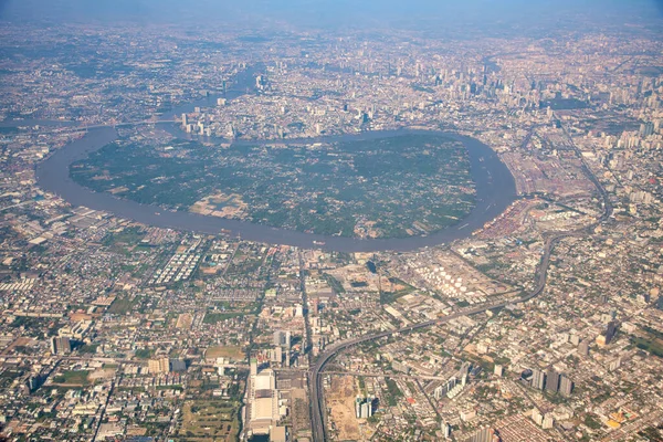Letecký Pohled Bangkok Letadla Thajsko Chao Phraya Řeka Hlavní Silnice — Stock fotografie