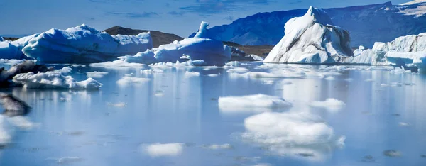 Παγόβουνα Στη Λιμνοθάλασσα Jokulsarlon Νότια Ισλανδία — Φωτογραφία Αρχείου