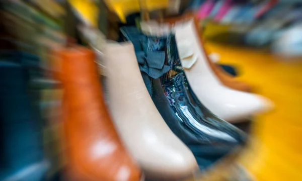 Fila Sapatos Mulher Uma Loja Moda Cidade — Fotografia de Stock
