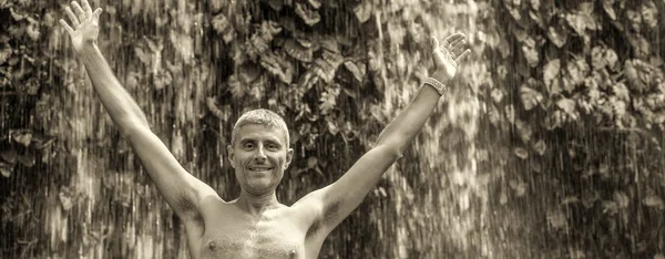 Happy Man Embracing Nature Beautiful Waterfall — Fotografia de Stock