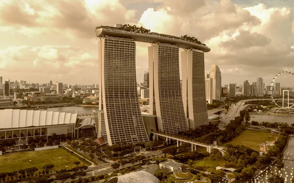 งคโปร 3Rd 2020 มมองโดรนบน Marina Bay Sands และเส นขอบฟ าของเม — ภาพถ่ายสต็อก