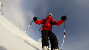 yokuş aşağı toz karda Kayak.