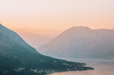 Boka Kotorska Günbatımı Karadağ 'ı
