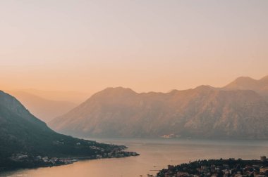 Boka Kotorska Günbatımı Karadağ 'ı
