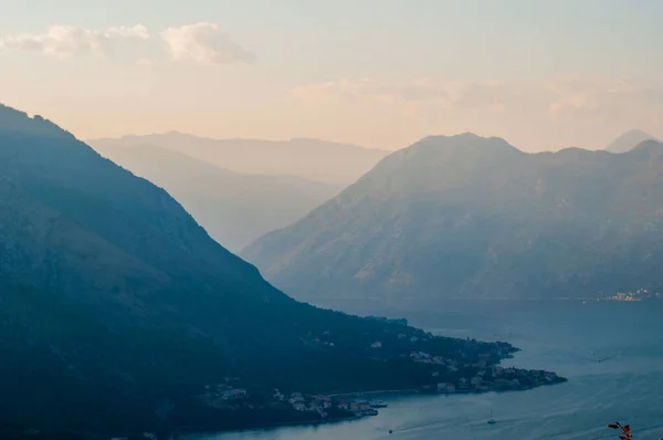 Pôr Sol Boka Kotorska Vista Fortaleza Kotor — Fotografia de Stock