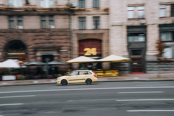 Ukraine Kyiv August 2021 Yellow Skoda Fabia Car Moving Street — стоковое фото