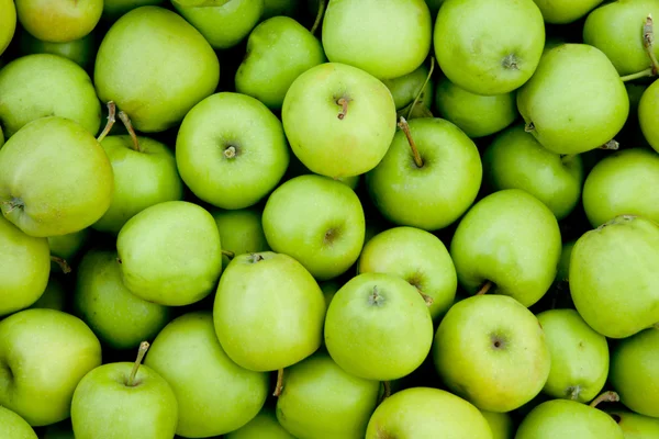 Grüne Äpfel — Stockfoto