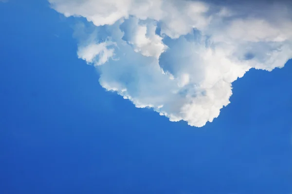 Nuvola sullo sfondo del cielo — Foto Stock