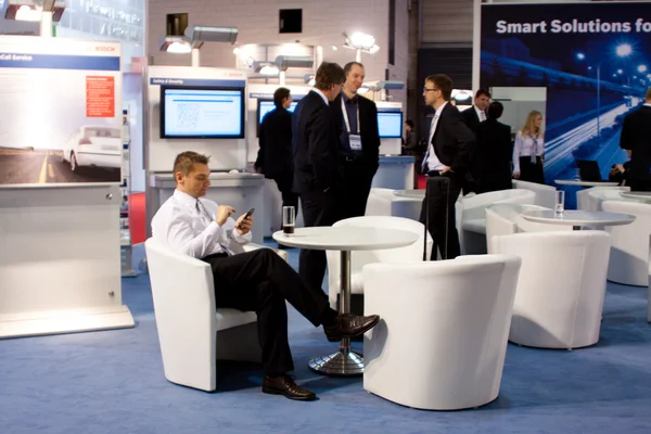 VIENNA - OCTOBER 26: Visitors on the Bosch stand at the 19th Int — Stock Photo, Image