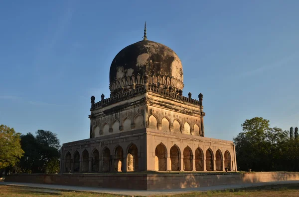 Qutb shahi graven — Stockfoto