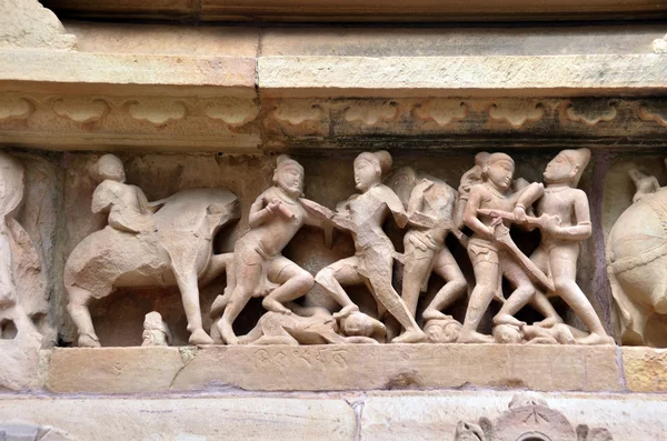 Alte Krieger auf dem Schlachtfeld khajuraho ad 930-950 Stockfoto