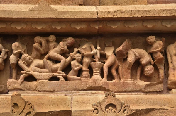 Rytiny na zdi chrámu v khajuraho ad 930-950 — Stock fotografie