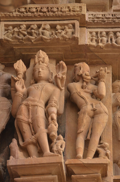 Резьба на стенах Храма в Кхаджурахо 930-950 гг.
