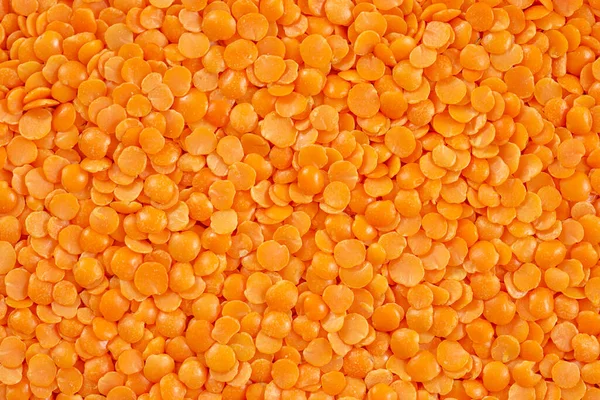 Kırmızı parçalı mercimek, kırmızı bir futbol mercimeğinin dış derisini yüzüp ikiye bölerek yapılır. Yağları az, lifleri yüksek ve proteinleri çok hızlı ve pişirmesi kolay..