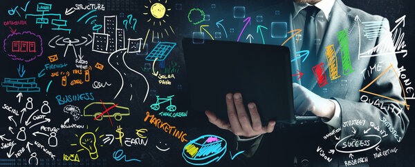 Бизнесмен работает над новыми идеями
