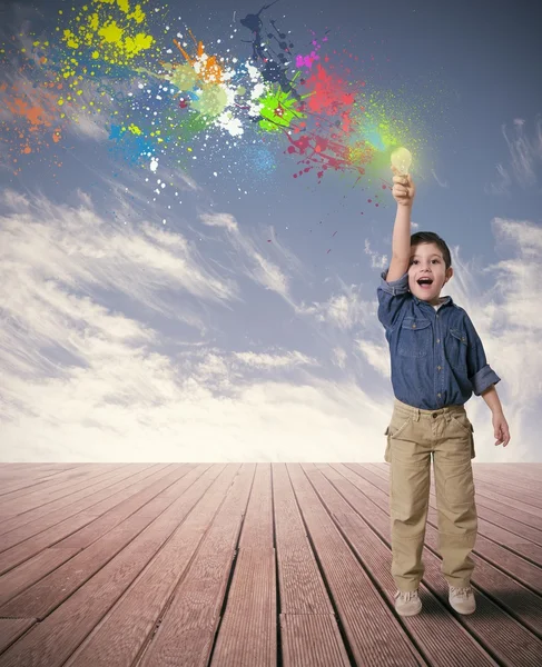 Idén om ett lyckligt barn — Stockfoto