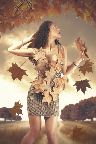 Femme d'automne — Photo