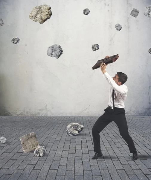 Abrigo contra a tempestade de crise — Fotografia de Stock