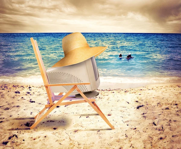 Urlaubszeit mit altem Computer — Stockfoto