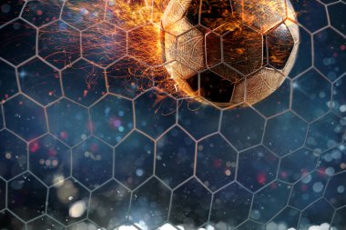 Ateşli bir futbol topuyla güçlü bir gol.