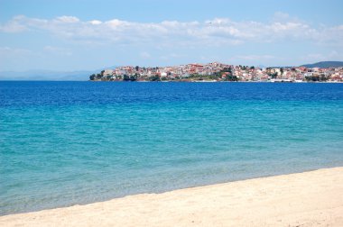 Otelde modern lüks, halkidiki plaj ve turkuaz su,