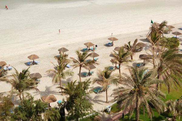 Beach of the luxury hotel, Ajman, UAE — Stock Photo, Image