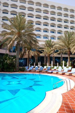 Yüzme Havuzu ve lüks hotel, ajman, Birleşik Arap Emirlikleri'den binanın