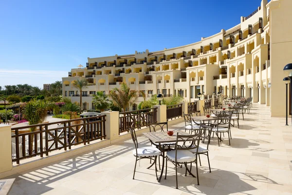 Ristorante all'aperto presso l'hotel di lusso Hurghada, Egitto — Foto Stock