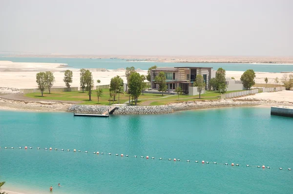 Lüks otel ve lüks villa, abu dhabi, BAE beach — Stok fotoğraf