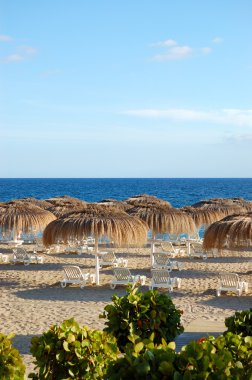Beach lüks otelin günbatımı, ada tenerife, İspanya