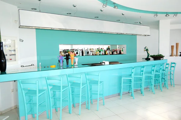 Moderní bar vnitra na luxusní hotel, ostrov thassos, Řecko — Stock fotografie