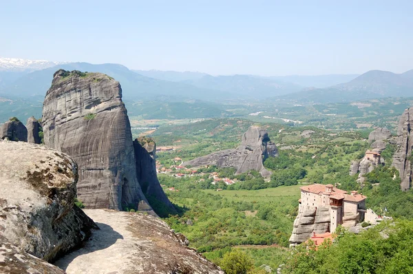 Vista desde arriba en el monasterio de Rousannou Santa Bárbara, Meteoro —  Fotos de Stock