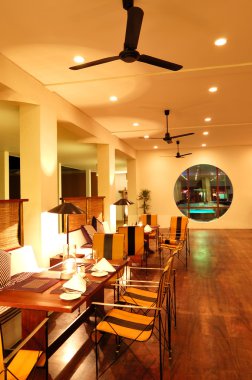 Modern Restoran iç gece aydınlatma, bentota, sri l