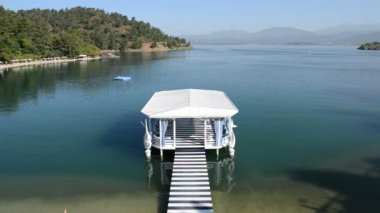 gevşeme bina yakınındaki plajda Akdeniz Türk resort, fethiye, Türkiye