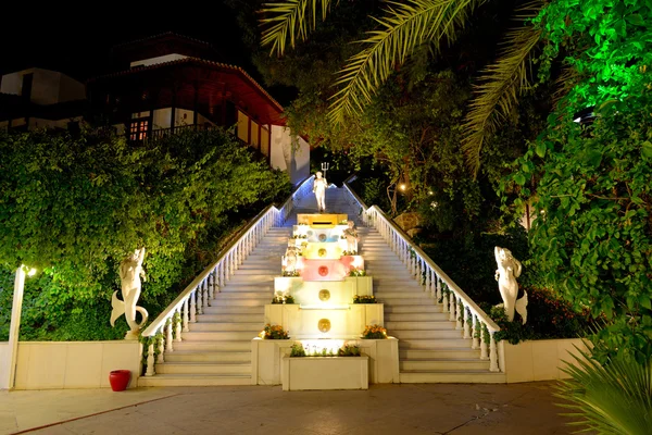 La fontaine Poséidon à l'hôtel de luxe, Fethiye, Turquie — Photo