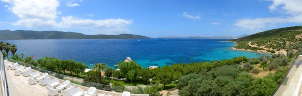 Panorama of the beach at luxury hotel, Bodrum, Turkey — Stock Photo, Image