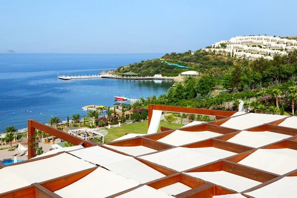 The beach at luxury hotel, Bodrum, Turkey — Stock Photo, Image